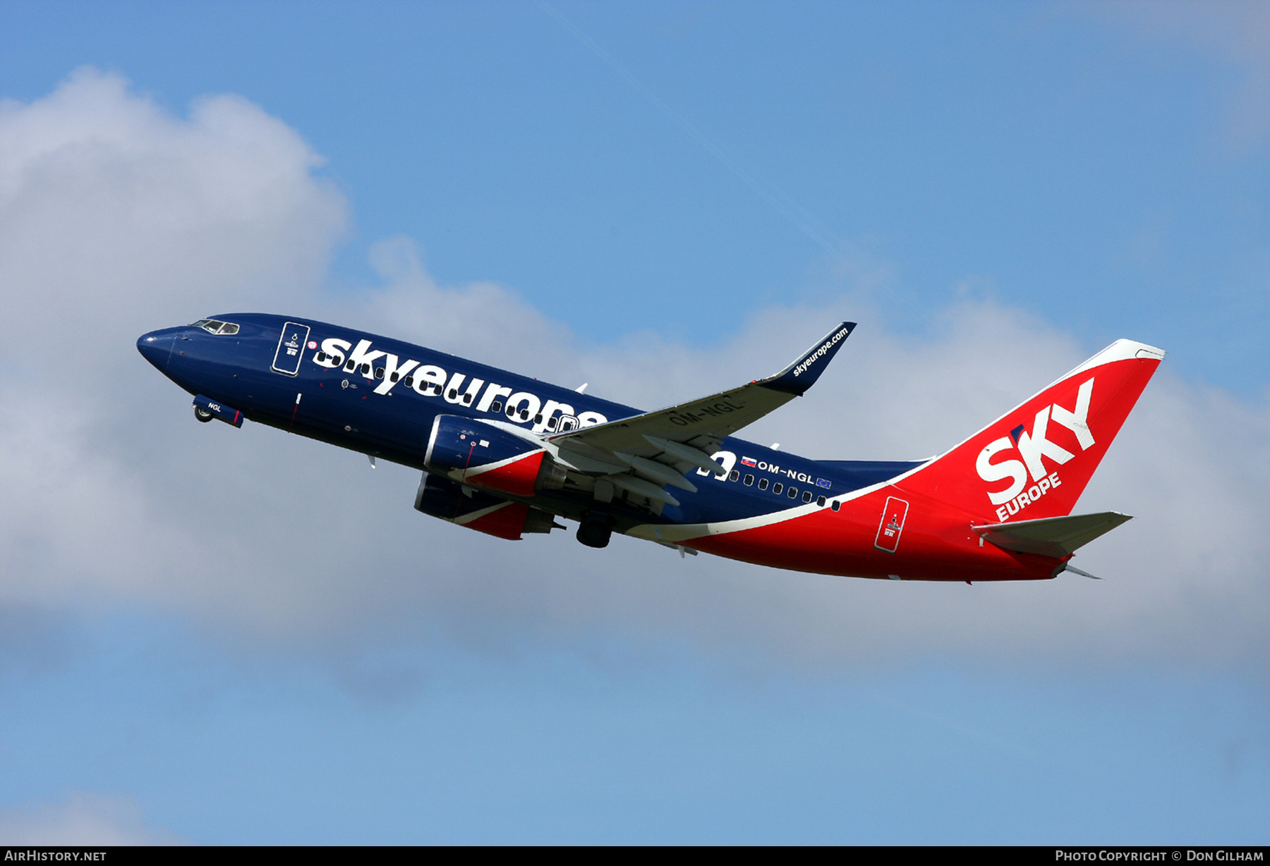 Aircraft Photo of OM-NGL | Boeing 737-76N | SkyEurope Airlines | AirHistory.net #307078