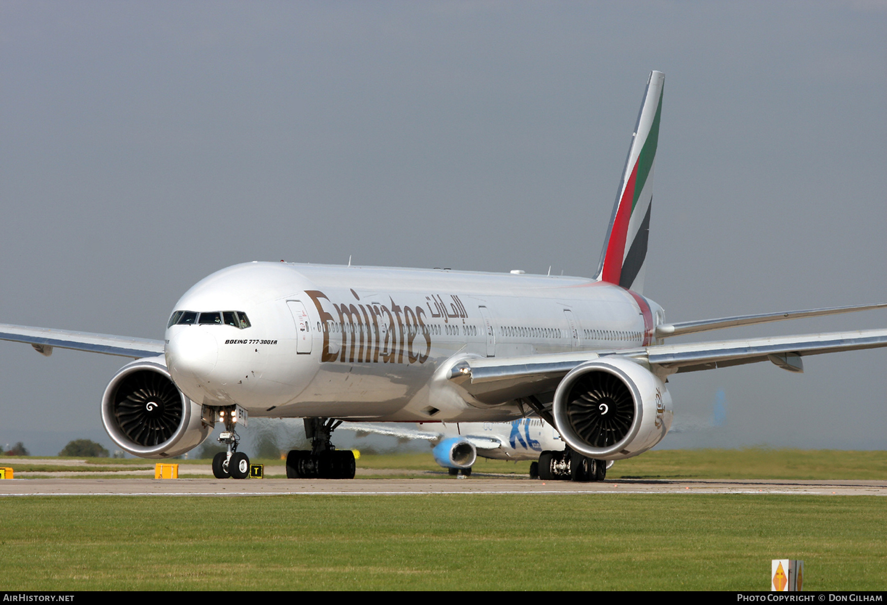 Aircraft Photo of A6-EBT | Boeing 777-31H/ER | Emirates | AirHistory.net #307112