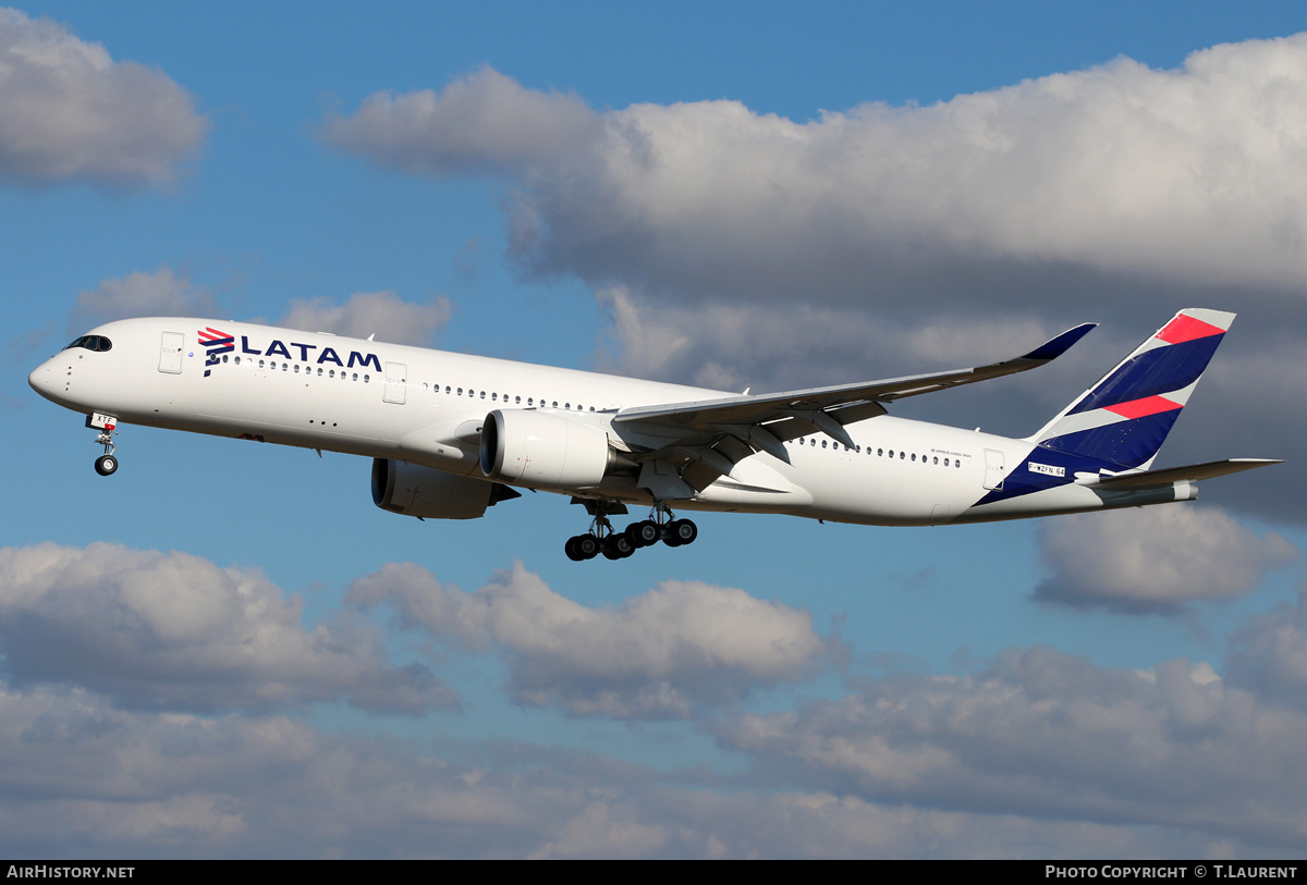 Aircraft Photo of F-WZFN | Airbus A350-941 | LATAM Airlines | AirHistory.net #307213