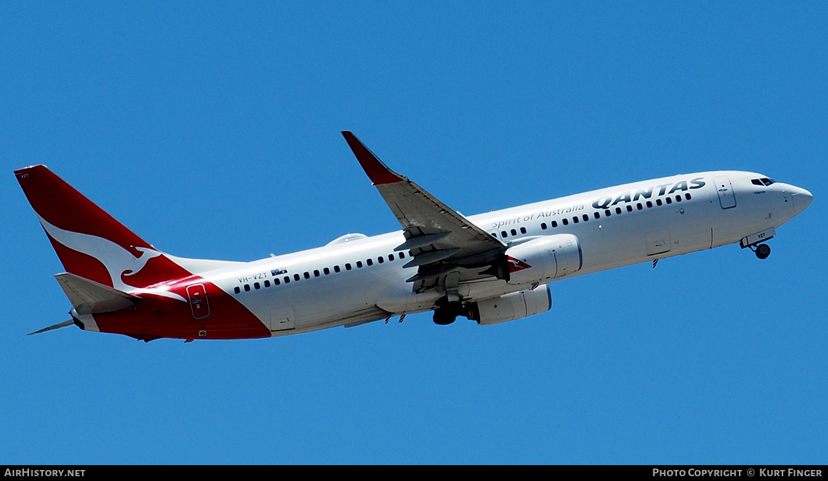 Aircraft Photo of VH-VZT | Boeing 737-838 | Qantas | AirHistory.net #307215