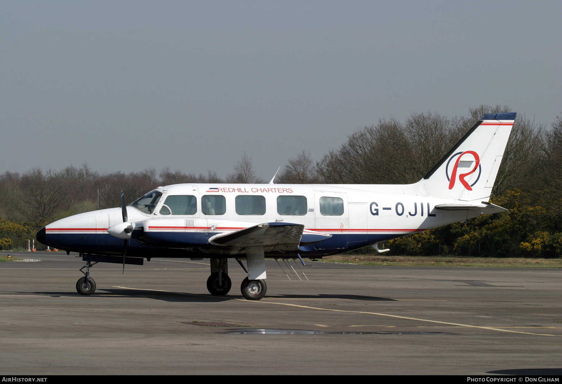 Aircraft Photo of G-OJIL | Piper PA-31-350 Navajo Chieftain | Redhill Charters | AirHistory.net #307426