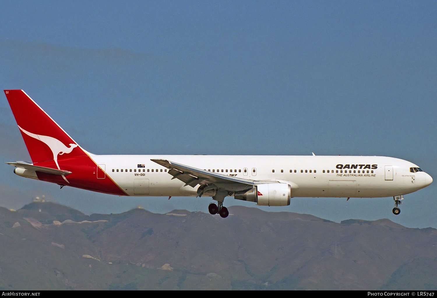 Aircraft Photo of VH-OGI | Boeing 767-338/ER | Qantas | AirHistory.net #307427