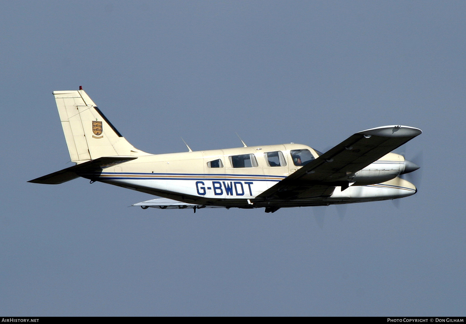 Aircraft Photo of G-BWDT | Piper PA-34-220T Seneca III | AirHistory.net #307434