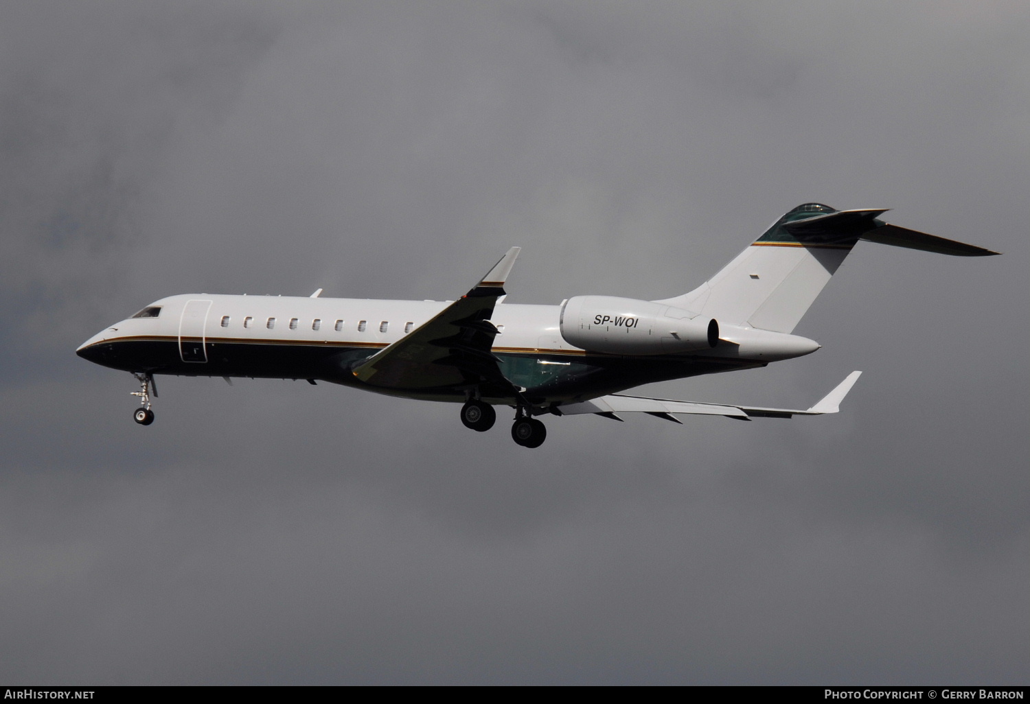 Aircraft Photo of SP-WOI | Bombardier Global Express (BD-700-1A10) | AirHistory.net #307517