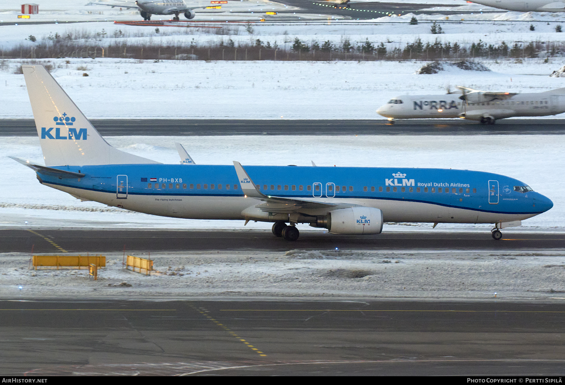 Aircraft Photo of PH-BXB | Boeing 737-8K2 | KLM - Royal Dutch Airlines | AirHistory.net #307652