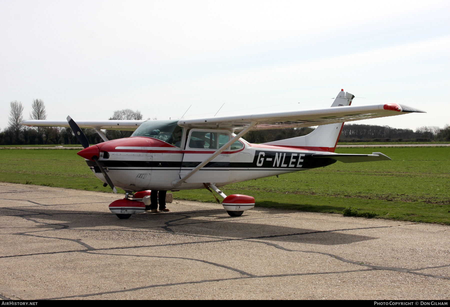 Aircraft Photo of G-NLEE | Cessna 182Q Skylane II | AirHistory.net #307830