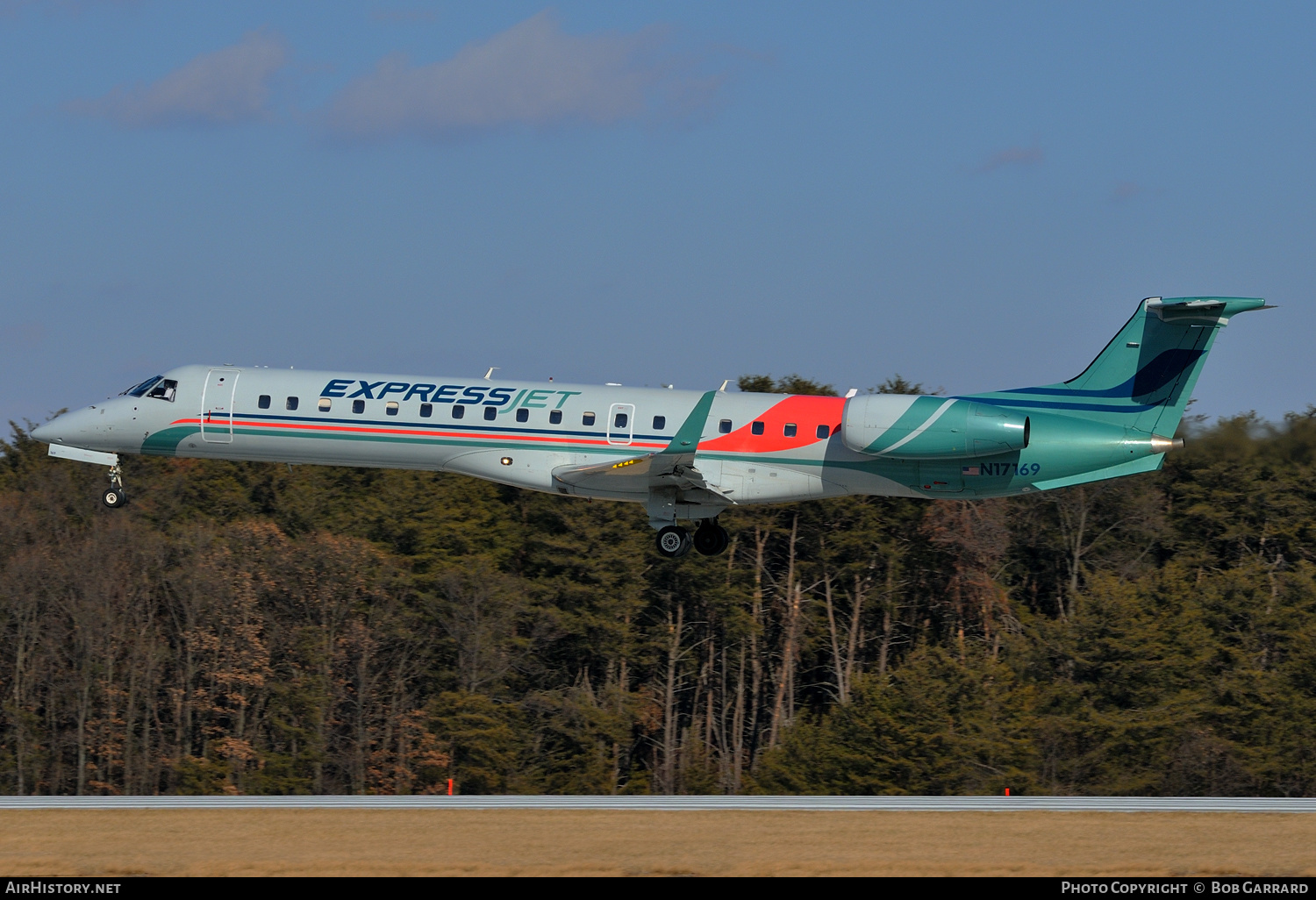 Aircraft Photo of N17169 | Embraer ERJ-145XR (EMB-145XR) | ExpressJet Airlines | AirHistory.net #307851