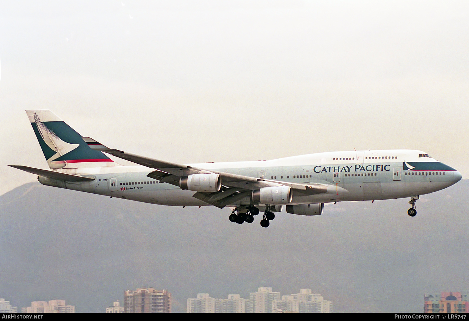 Aircraft Photo of B-HOU | Boeing 747-467 | Cathay Pacific Airways | AirHistory.net #307985