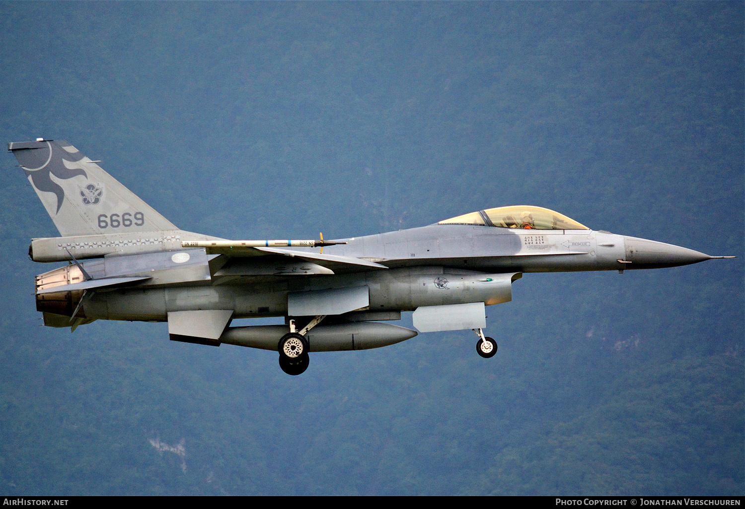 Aircraft Photo of 6669 | General Dynamics F-16A Fighting Falcon | Taiwan - Air Force | AirHistory.net #308085