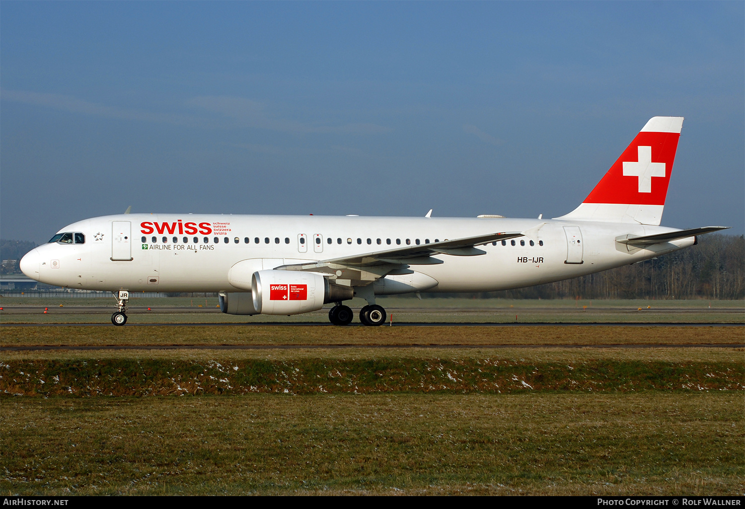 Aircraft Photo of HB-IJR | Airbus A320-214 | Swiss International Air Lines | AirHistory.net #308114
