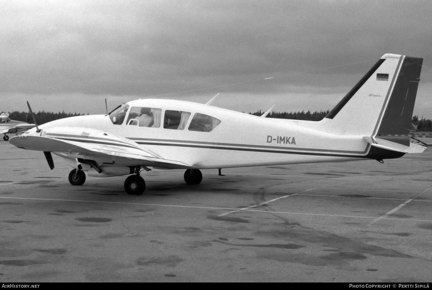 Aircraft Photo of D-IMKA | Piper PA-23-250 Aztec E | AirHistory.net #308320