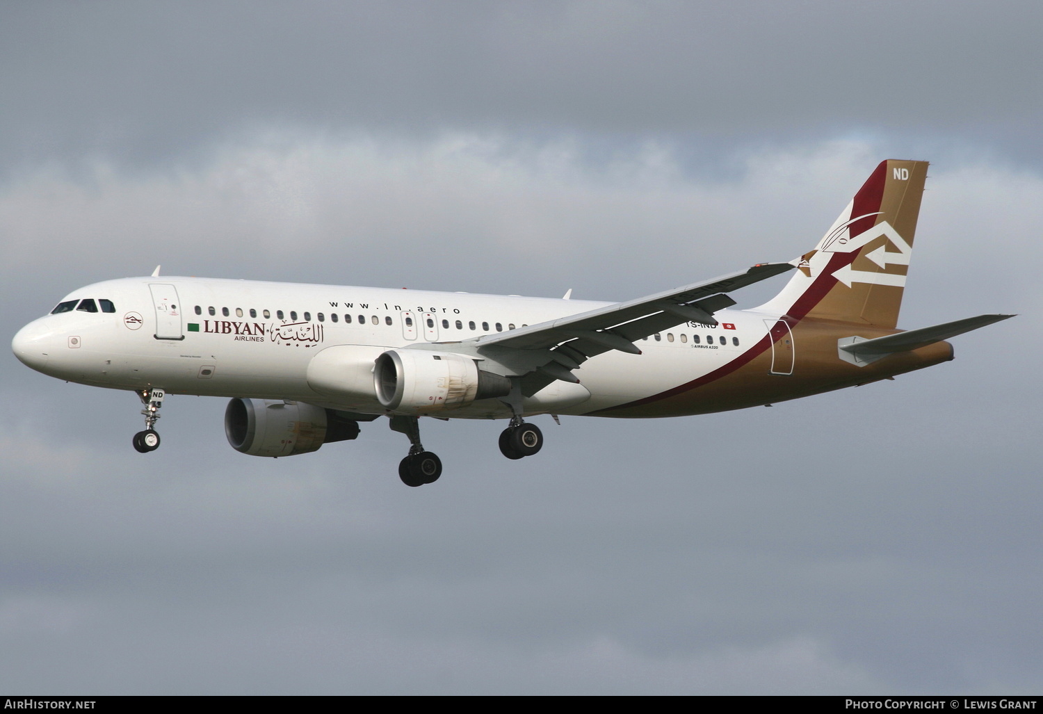 Aircraft Photo of TS-IND | Airbus A320-212 | Libyan Airlines | AirHistory.net #308334