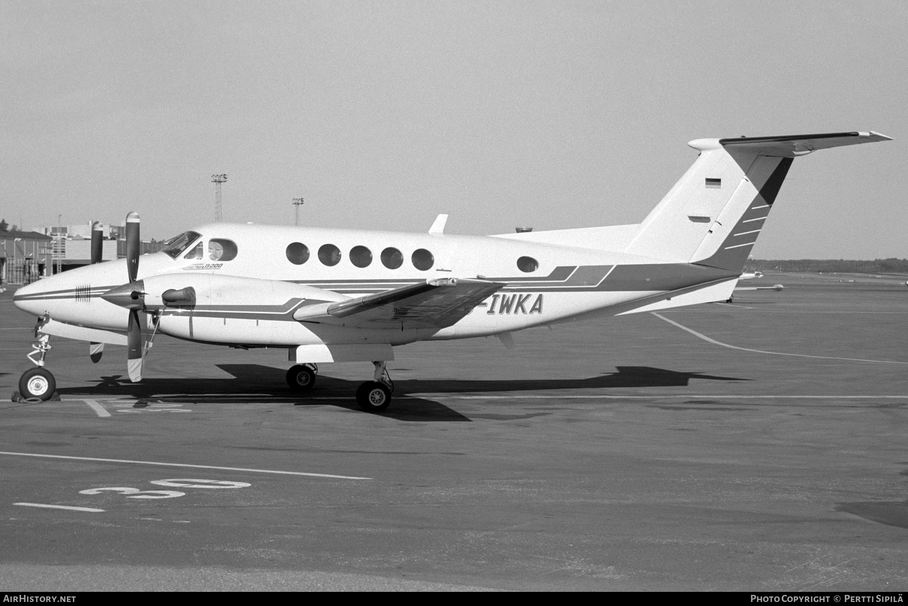 Aircraft Photo of D-IWKA | Beech B200 Super King Air | AirHistory.net #308552