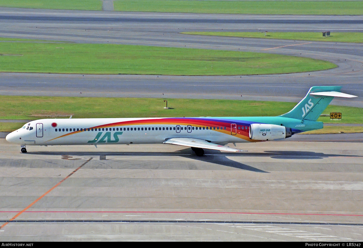 Aircraft Photo of JA8066 | McDonnell Douglas MD-90-30 | Japan Air System - JAS | AirHistory.net #308760