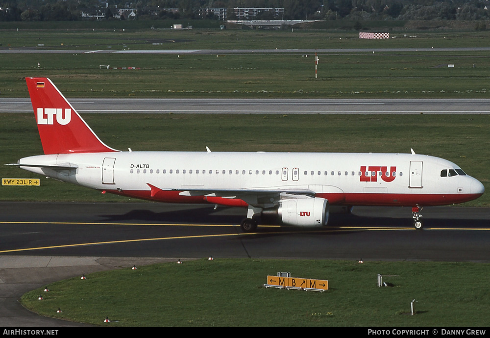 Aircraft Photo of D-ALTB | Airbus A320-214 | LTU - Lufttransport-Unternehmen | AirHistory.net #308966