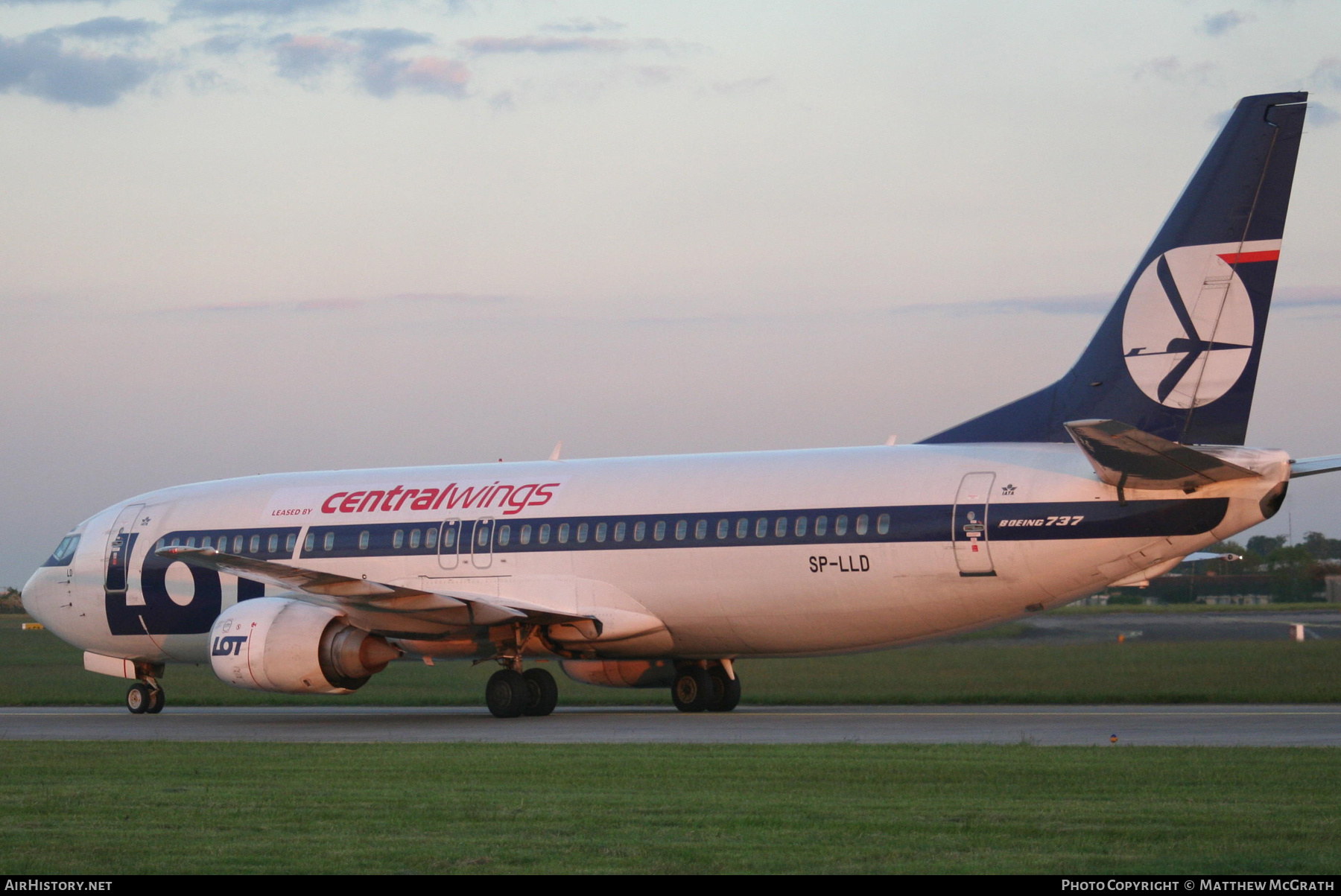 Aircraft Photo of SP-LLD | Boeing 737-45D | LOT Polish Airlines - Polskie Linie Lotnicze | AirHistory.net #309005