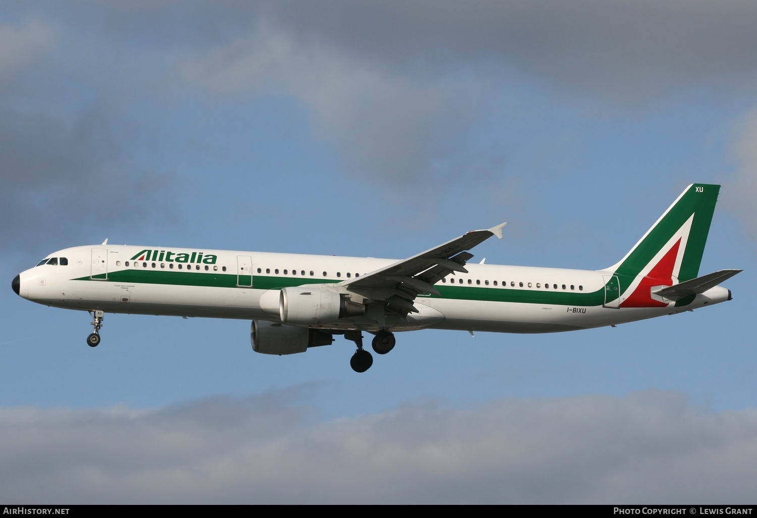 Aircraft Photo of I-BIXU | Airbus A321-112 | Alitalia | AirHistory.net #309093