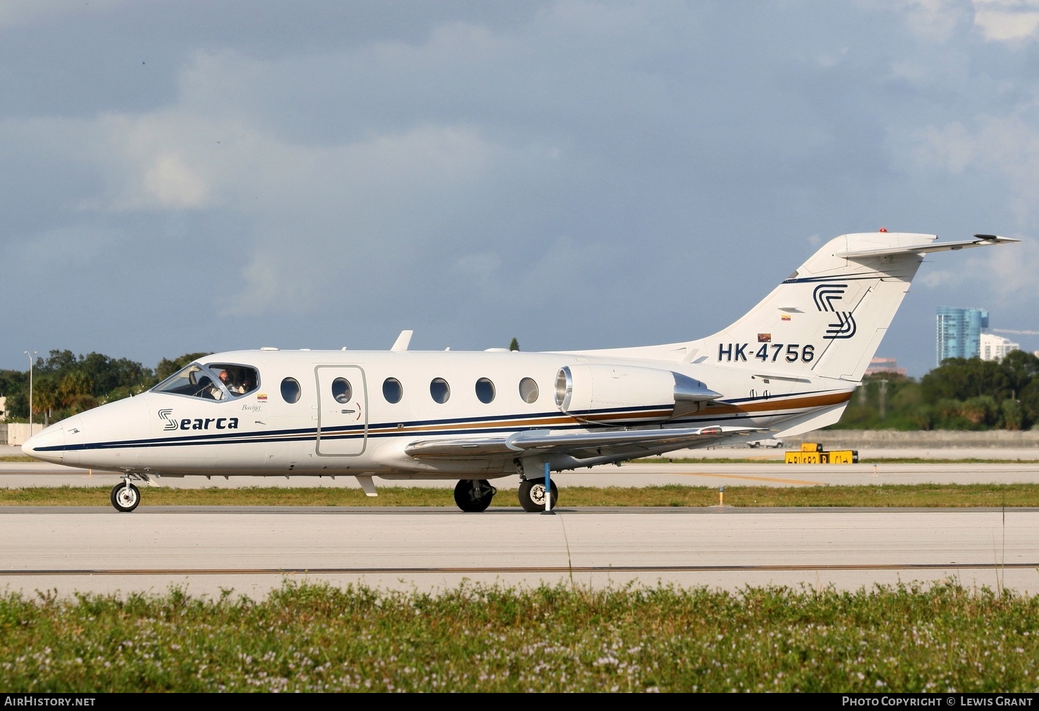 Aircraft Photo of HK-4756 | Beech Beechjet 400A | SEARCA - Servicio Aéreo de Capurgana | AirHistory.net #309102