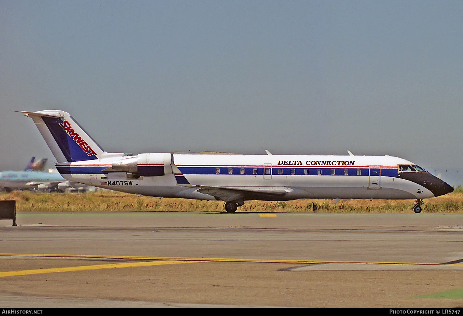 Aircraft Photo of N407SW | Canadair CRJ-200LR (CL-600-2B19) | Delta Connection | AirHistory.net #309222