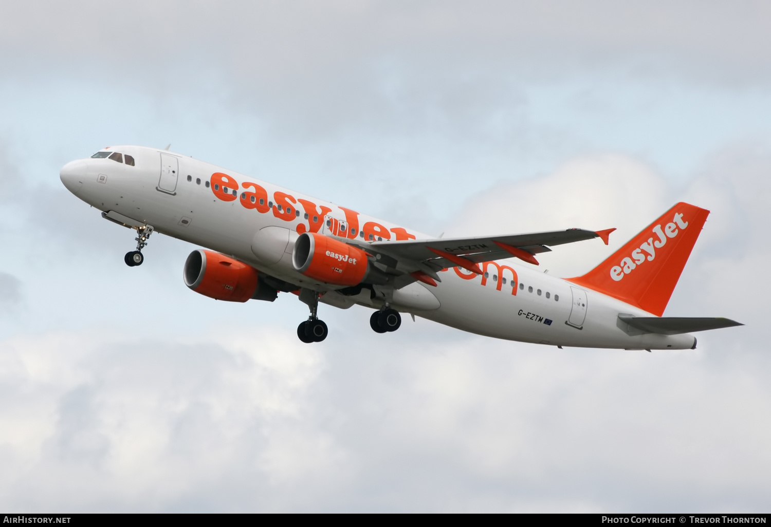 Aircraft Photo of G-EZTM | Airbus A320-214 | EasyJet | AirHistory.net #309380