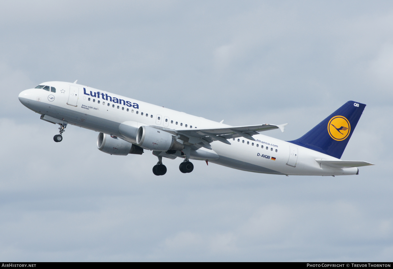 Aircraft Photo of D-AIQB | Airbus A320-211 | Lufthansa | AirHistory.net #309409
