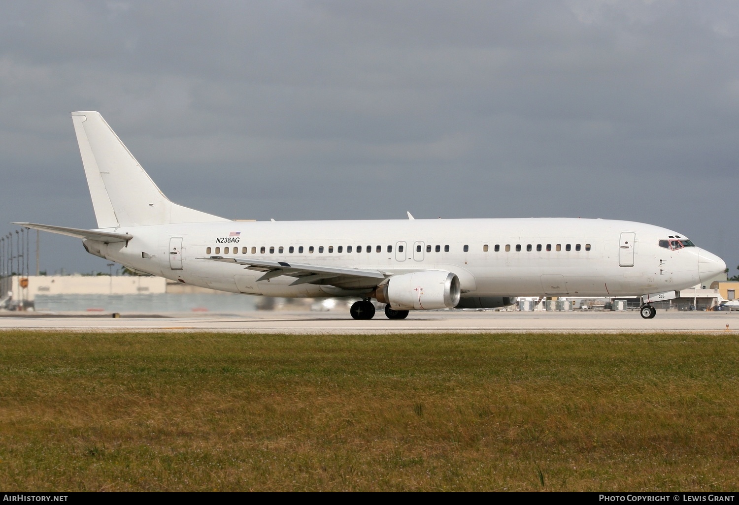 Aircraft Photo of N238AG | Boeing 737-4Y0 | AirHistory.net #309436