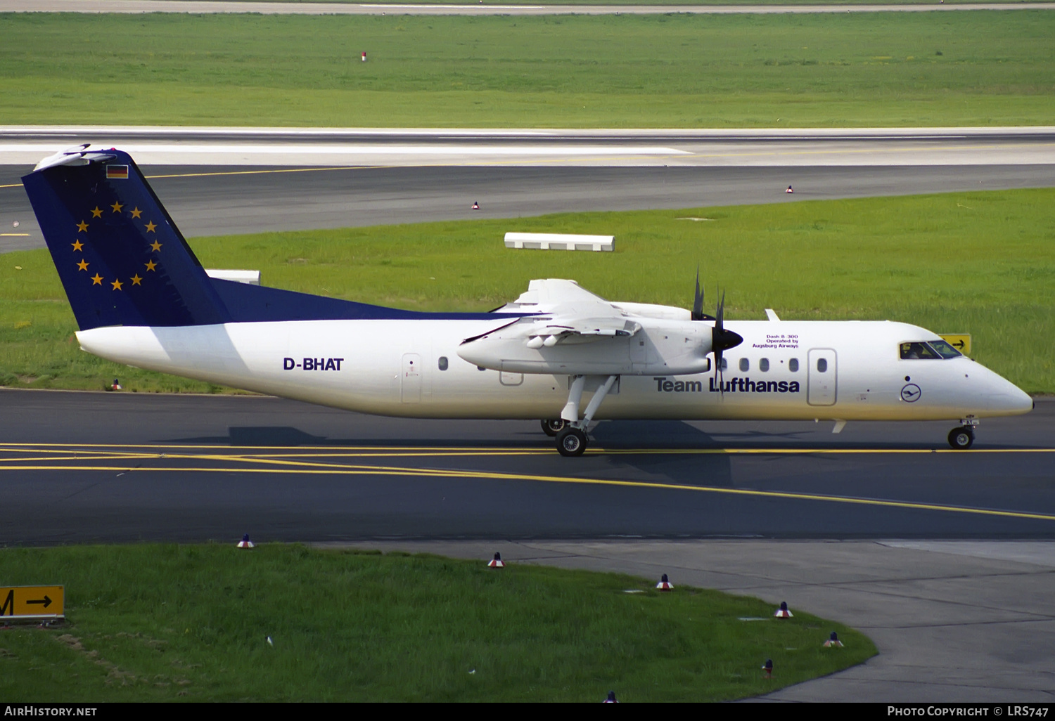 Aircraft Photo of D-BHAT | Bombardier DHC-8-314Q Dash 8 | Team Lufthansa | AirHistory.net #309526