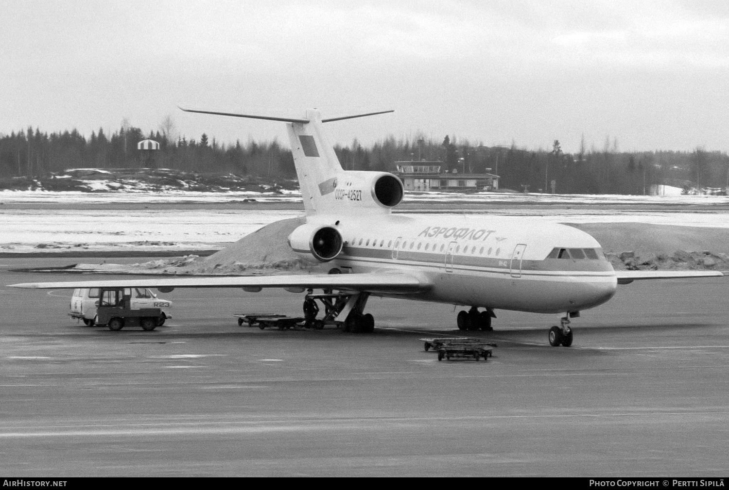 Aircraft Photo of CCCP-42527 | Yakovlev Yak-42 | Aeroflot | AirHistory.net #309642