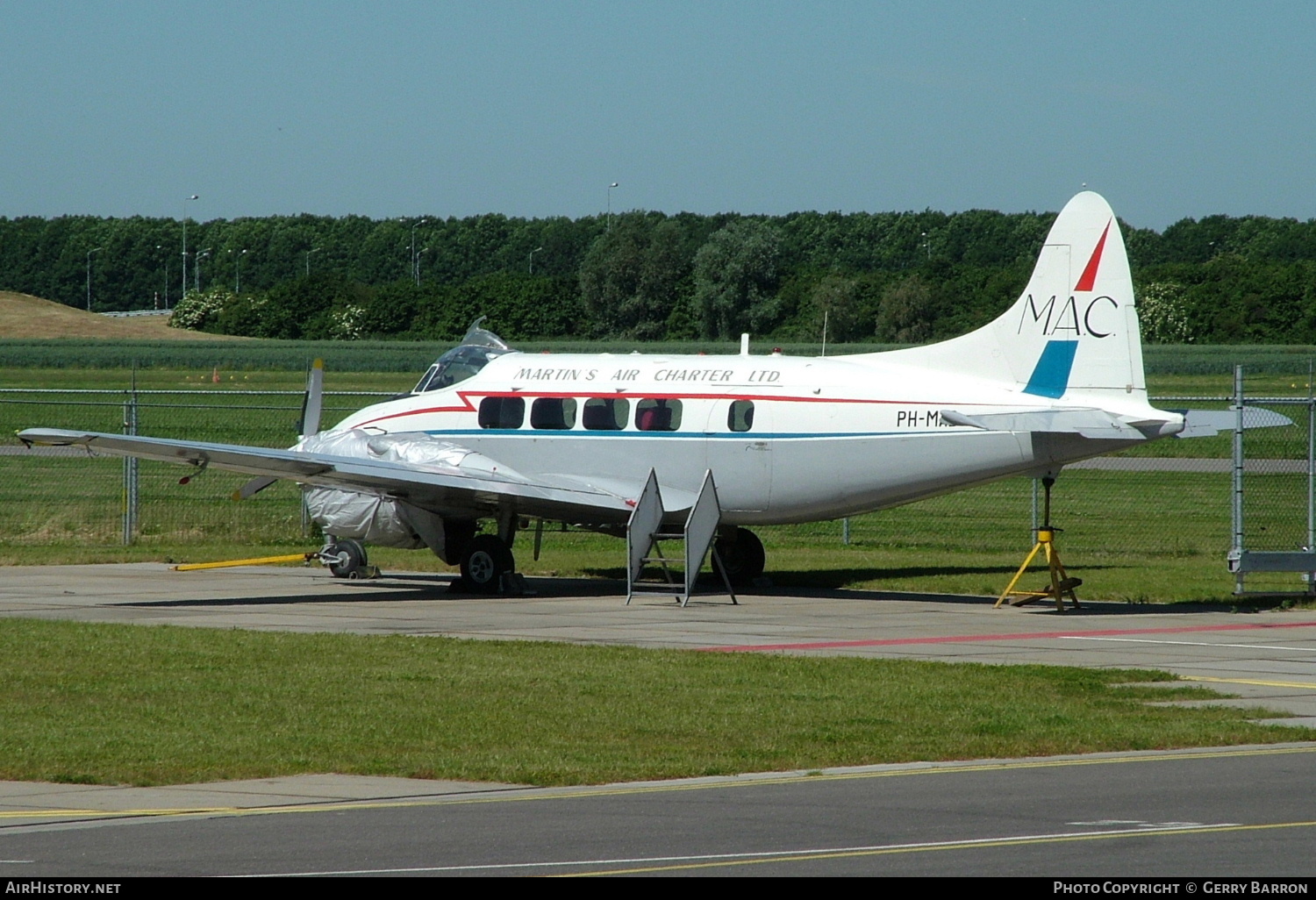 Aircraft Photo of PH-MAD | De Havilland D.H. 104 Sea Devon C20 | Martin's Air Charter - MAC | AirHistory.net #309650