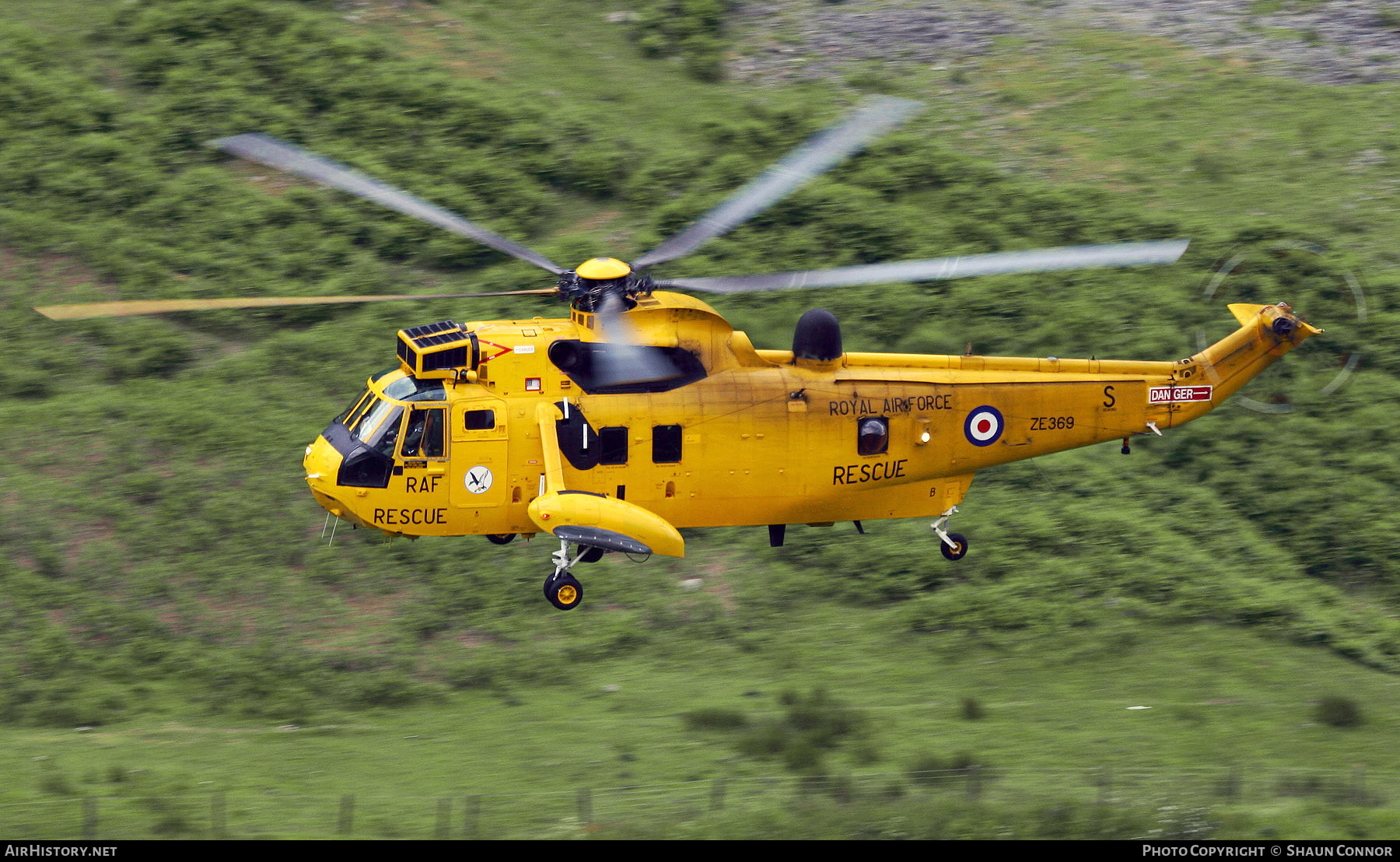 Aircraft Photo of ZE369 | Westland WS-61 Sea King HAR3 | UK - Air Force | AirHistory.net #309656