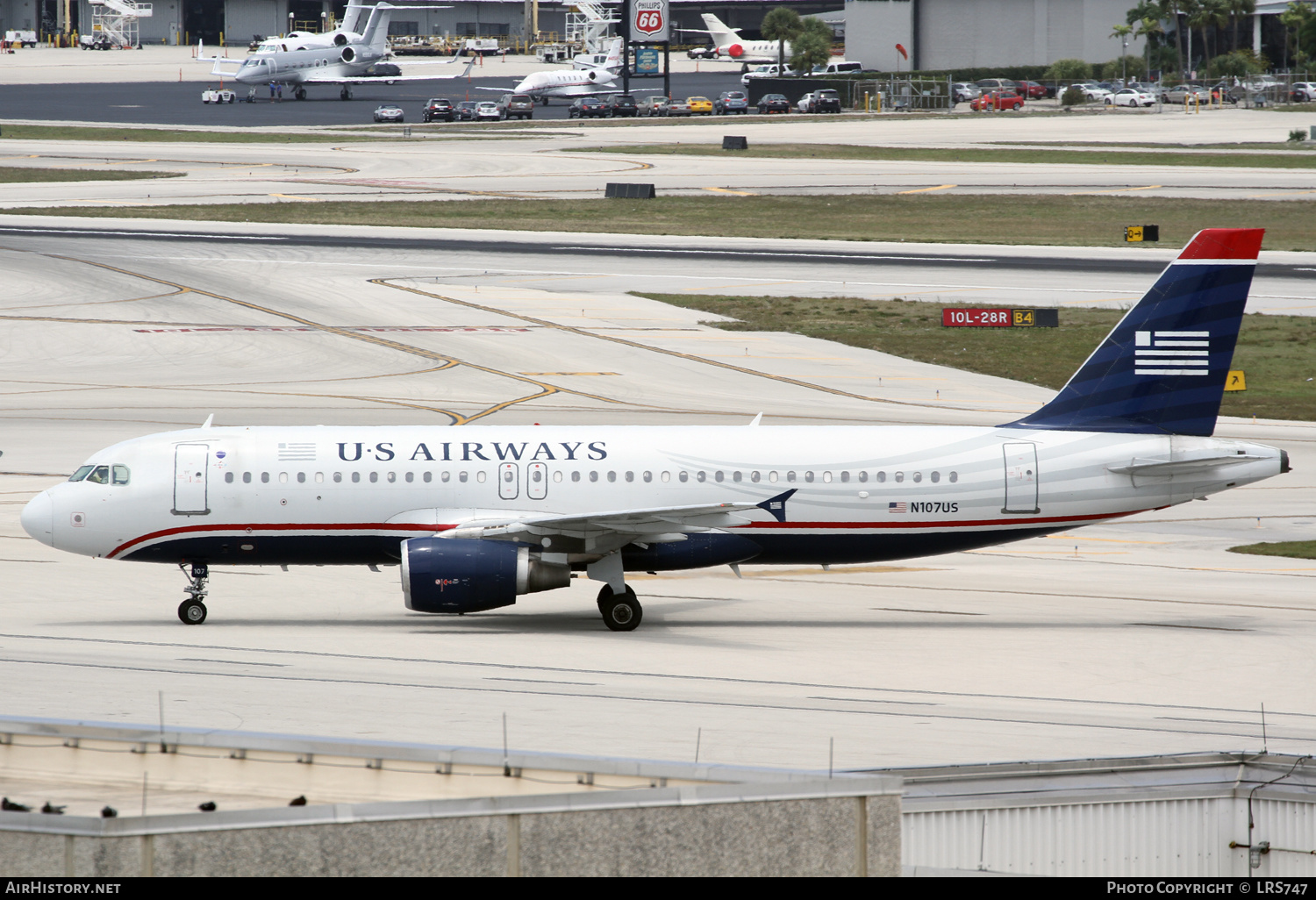 Aircraft Photo of N107US | Airbus A320-214 | US Airways | AirHistory.net #309668