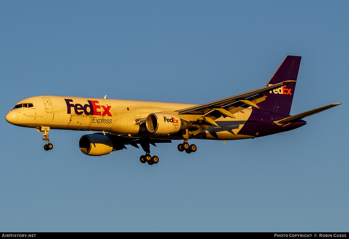 Aircraft Photo of N772FD | Boeing 757-222(SF) | FedEx Express - Federal Express | AirHistory.net #309767