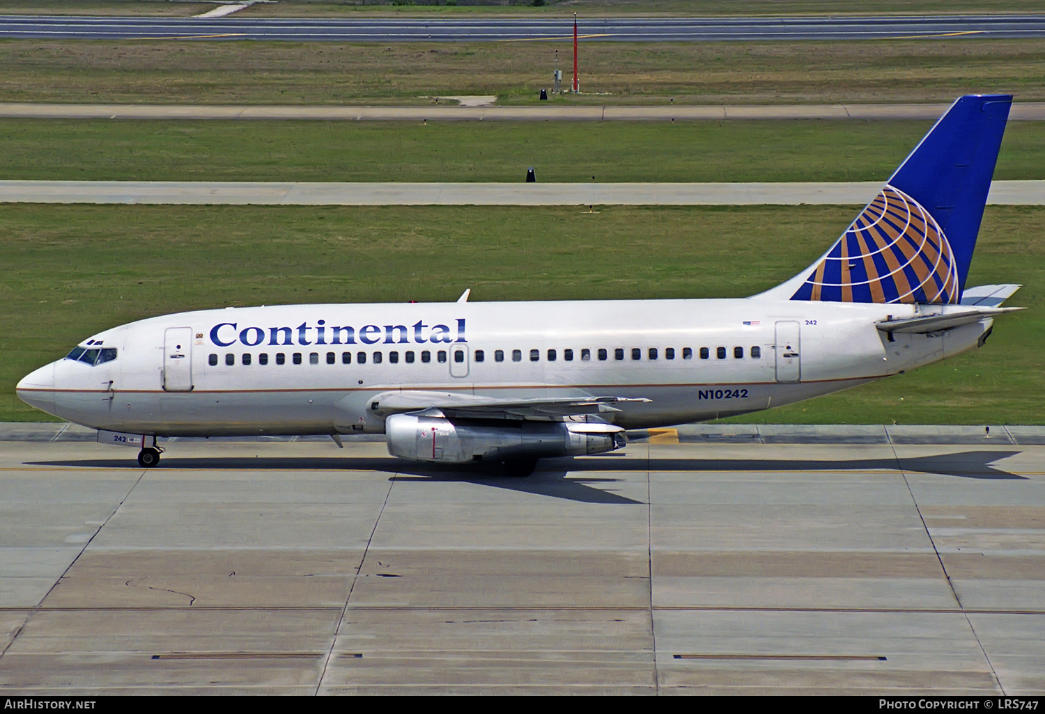 Aircraft Photo of N10242 | Boeing 737-2C0 | Continental Airlines | AirHistory.net #309843