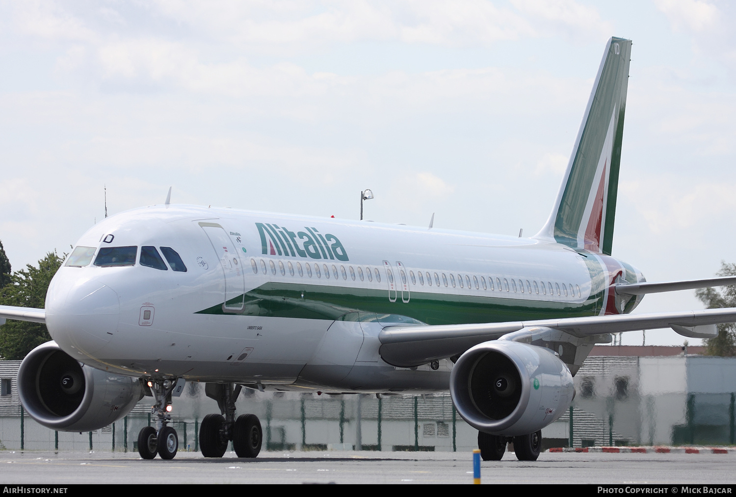 Aircraft Photo of EI-EID | Airbus A320-216 | Alitalia | AirHistory.net #309910