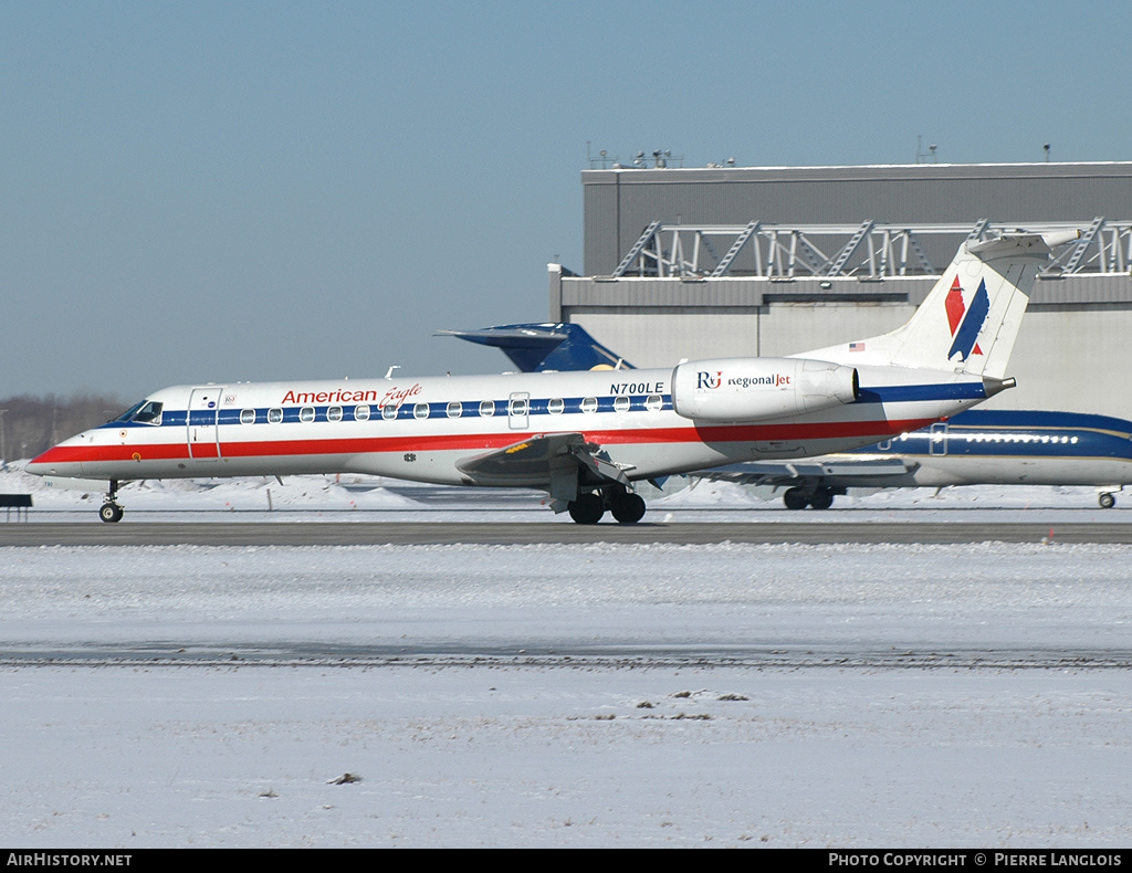 Aircraft Photo of N700LE | Embraer ERJ-135LR (EMB-135LR) | American Eagle | AirHistory.net #309914