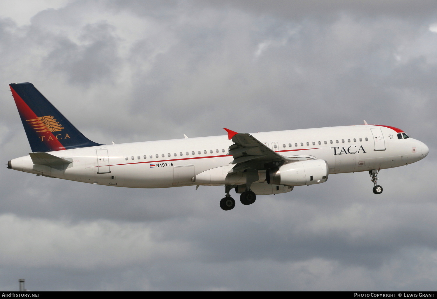 Aircraft Photo of N497TA | Airbus A320-233 | TACA - Transportes Aéreos Centro Americanos | AirHistory.net #309987