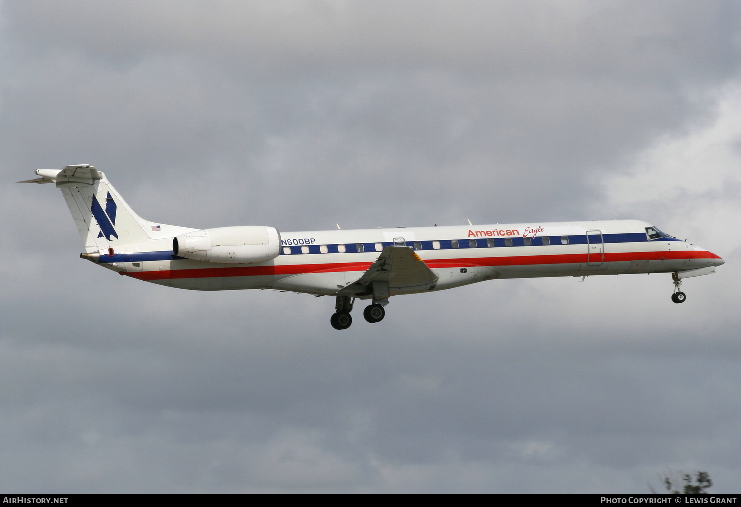 Aircraft Photo of N600BP | Embraer ERJ-145LR (EMB-145LR) | American Eagle | AirHistory.net #309990