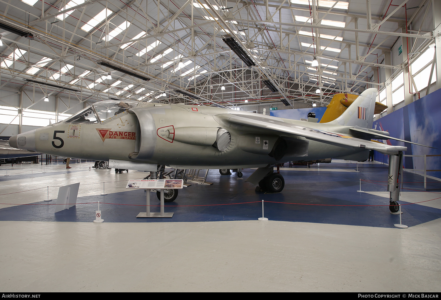 Aircraft Photo of XS695 | Hawker Siddeley Kestrel FGA1 | UK - Air Force | AirHistory.net #310050