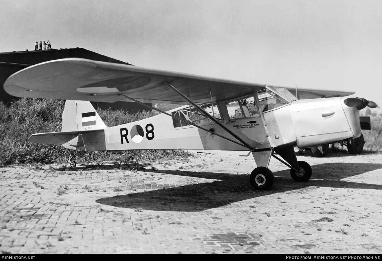 Aircraft Photo of R-8 | Taylorcraft E Auster Mk3 | Netherlands - Air Force | AirHistory.net #310097