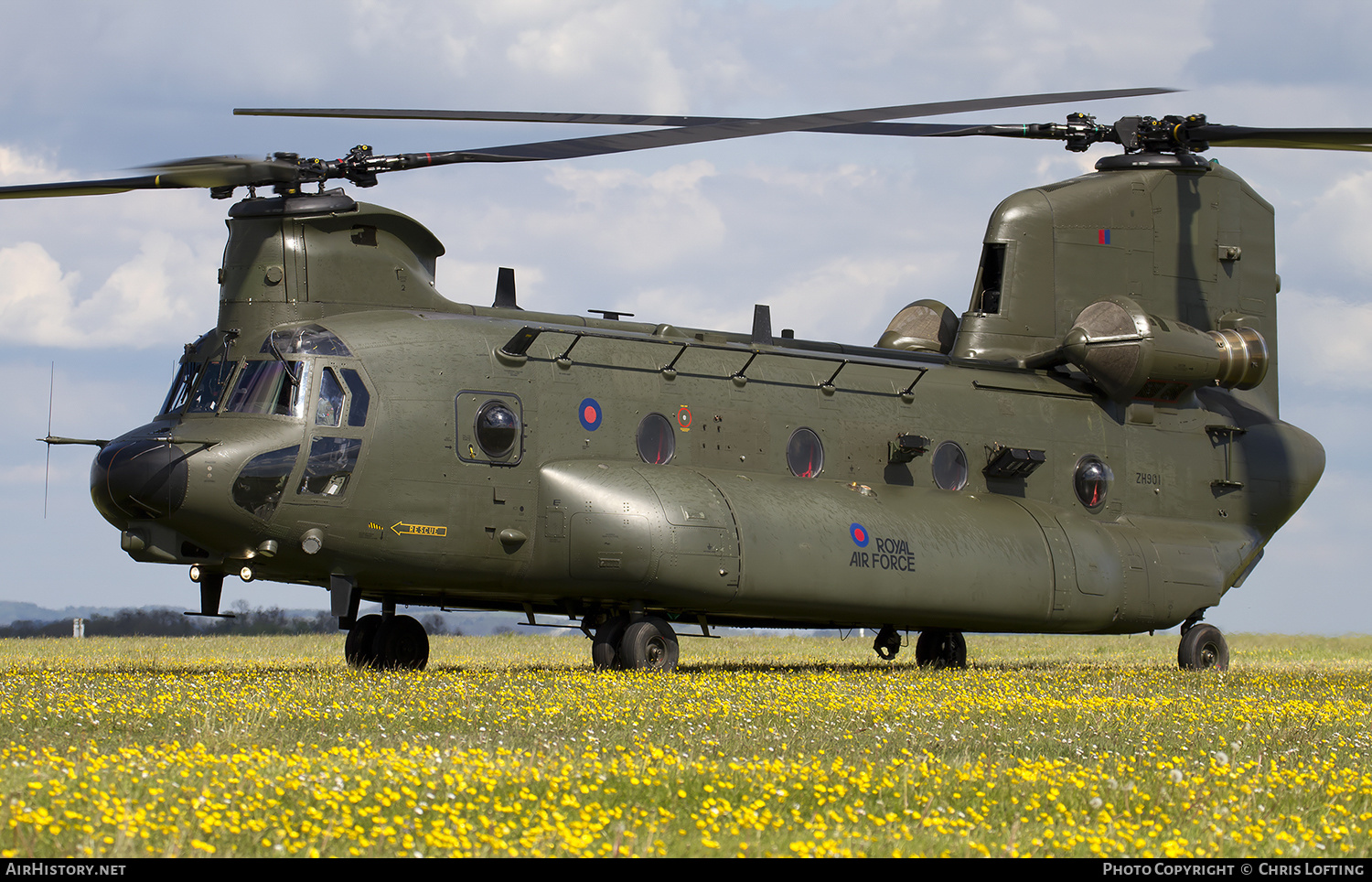 Aircraft Photo of ZH901 | Boeing Chinook HC5 (352) | UK - Air Force | AirHistory.net #310119