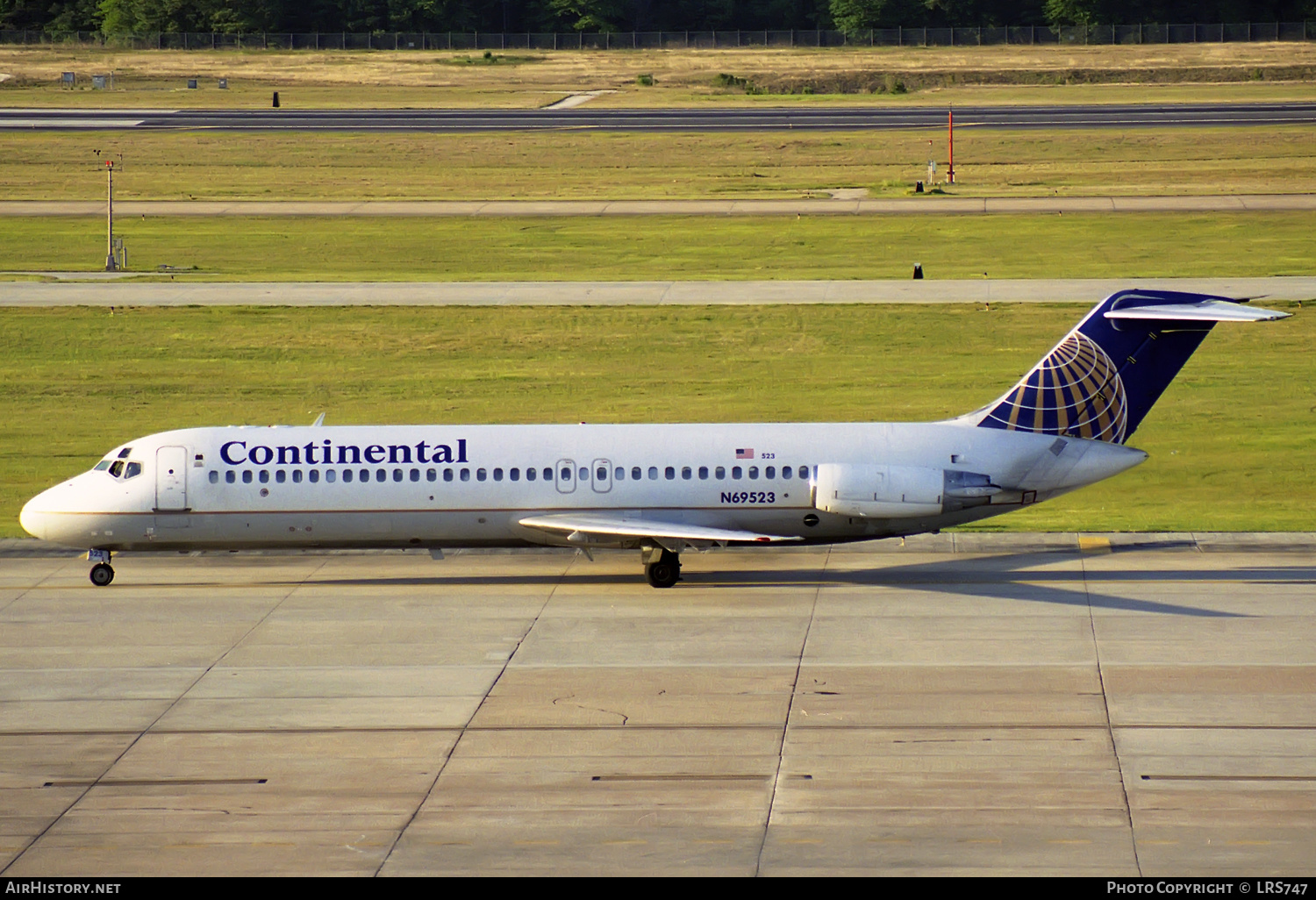 Aircraft Photo of N69523 | McDonnell Douglas DC-9-32 | Continental Airlines | AirHistory.net #310162
