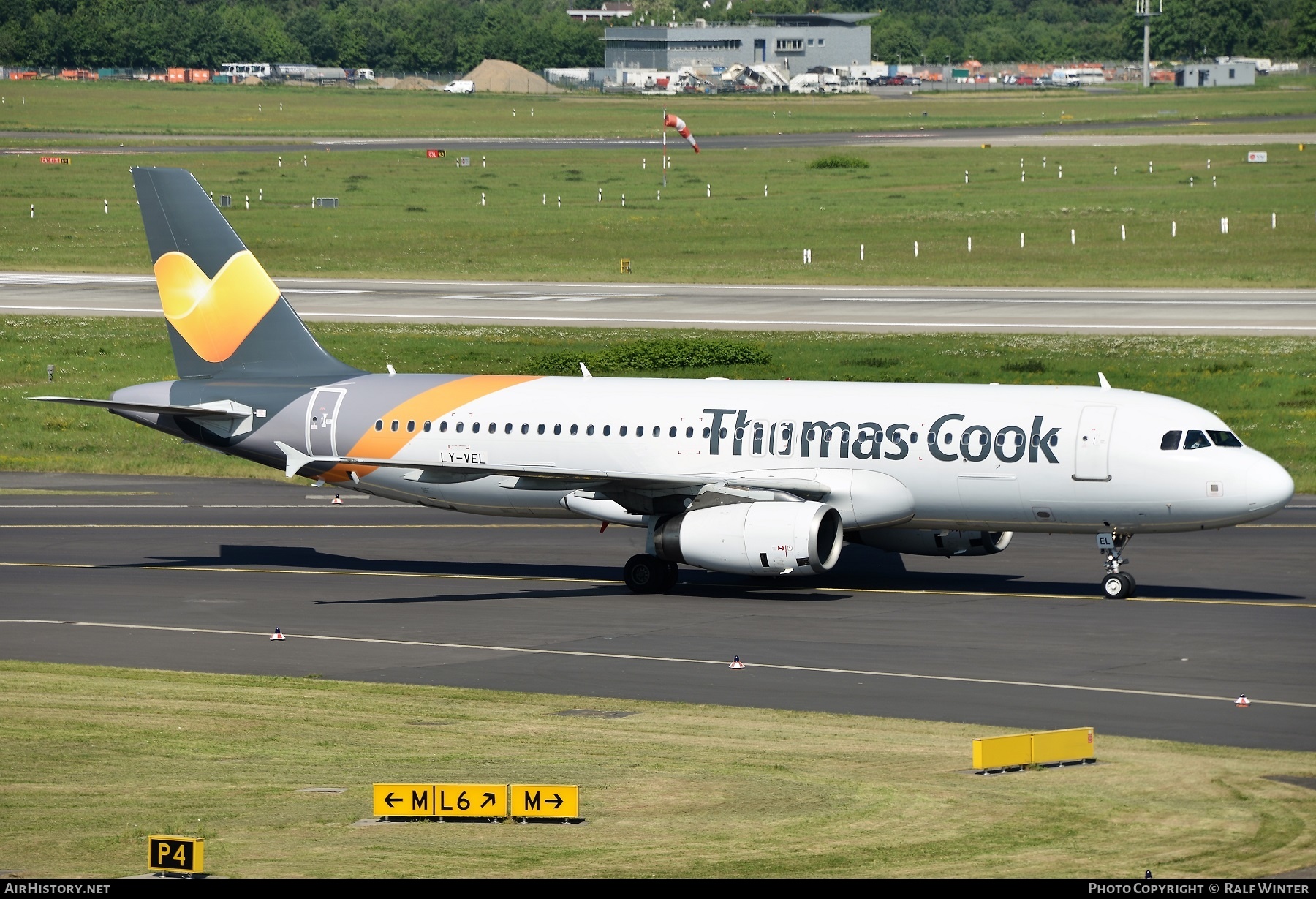 Aircraft Photo of LY-VEL | Airbus A320-232 | Thomas Cook Airlines | AirHistory.net #310190