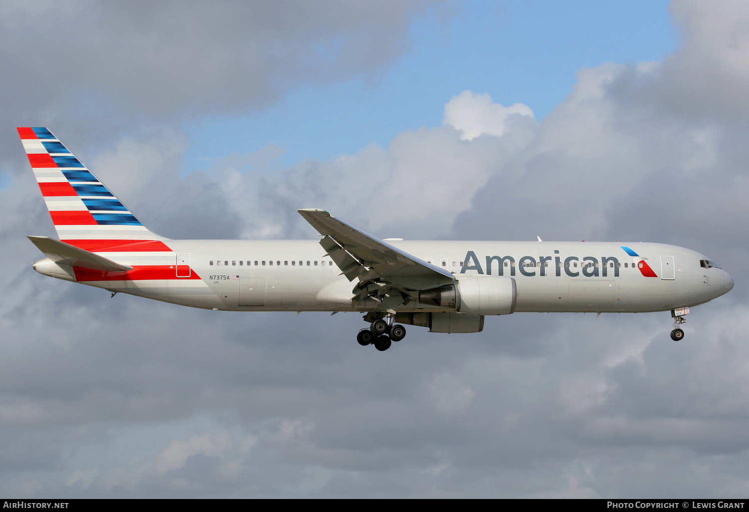 Aircraft Photo of N7375A | Boeing 767-323/ER | American Airlines | AirHistory.net #310221