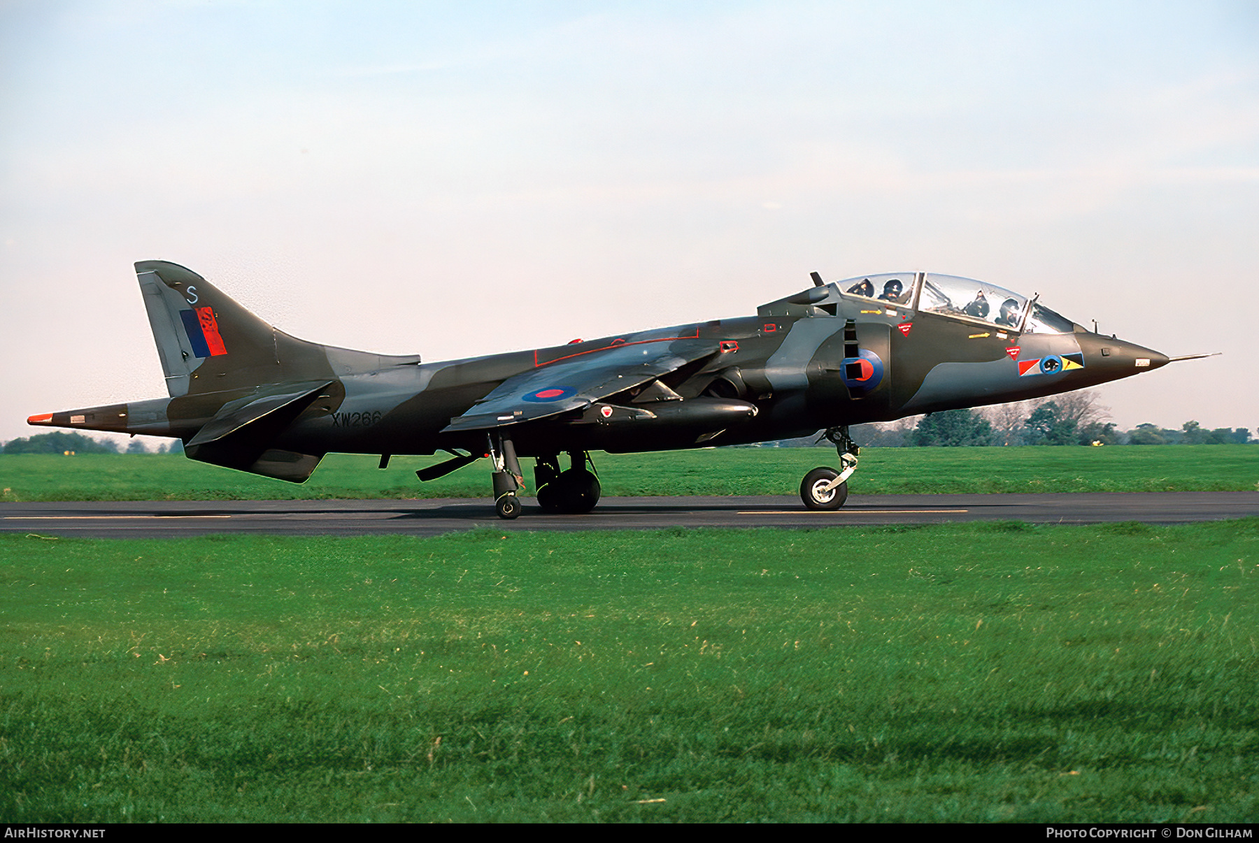 Aircraft Photo of XW266 | Hawker Siddeley Harrier T4A | UK - Air Force | AirHistory.net #310228