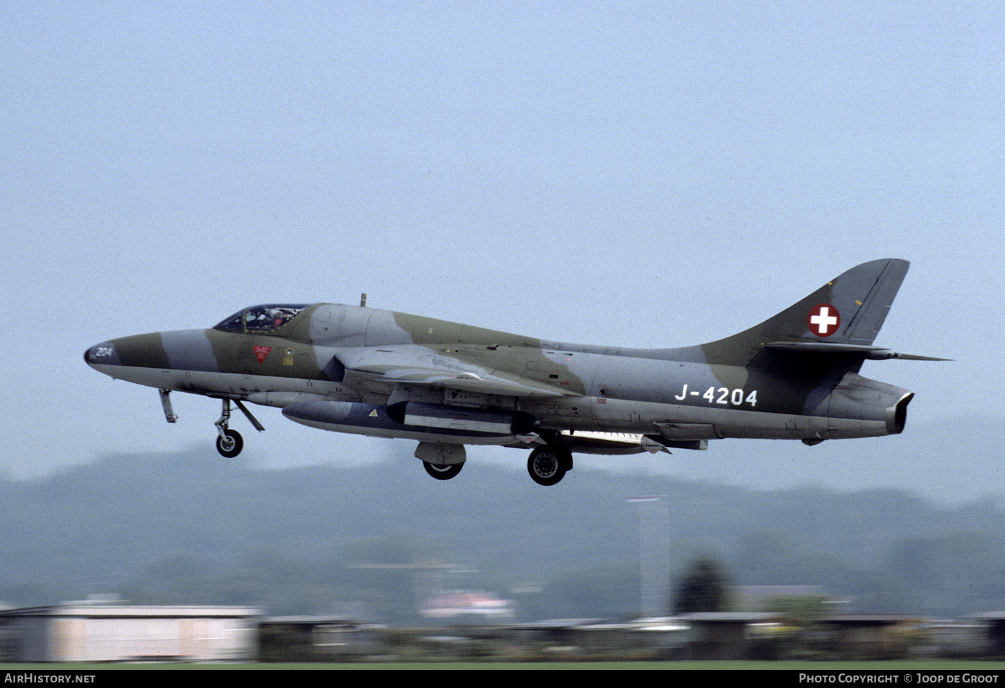 Aircraft Photo of J-4204 | Hawker Hunter T68 | Switzerland - Air Force | AirHistory.net #310326