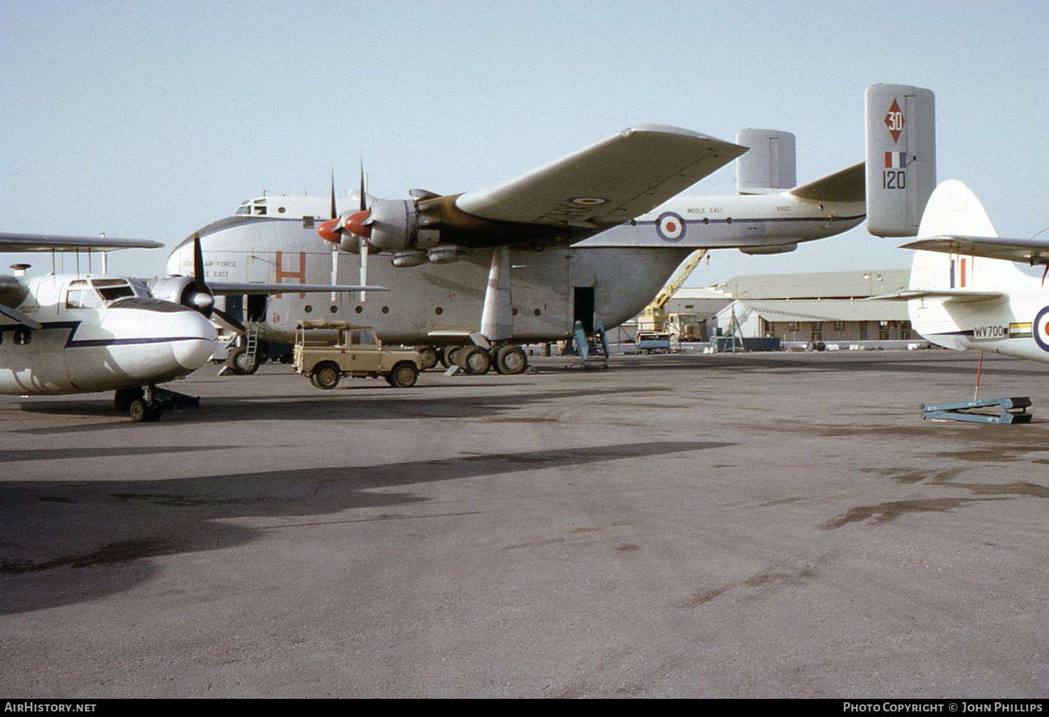 Aircraft Photo of XH120 | Blackburn B-101 Beverley C1 | UK - Air Force | AirHistory.net #310328