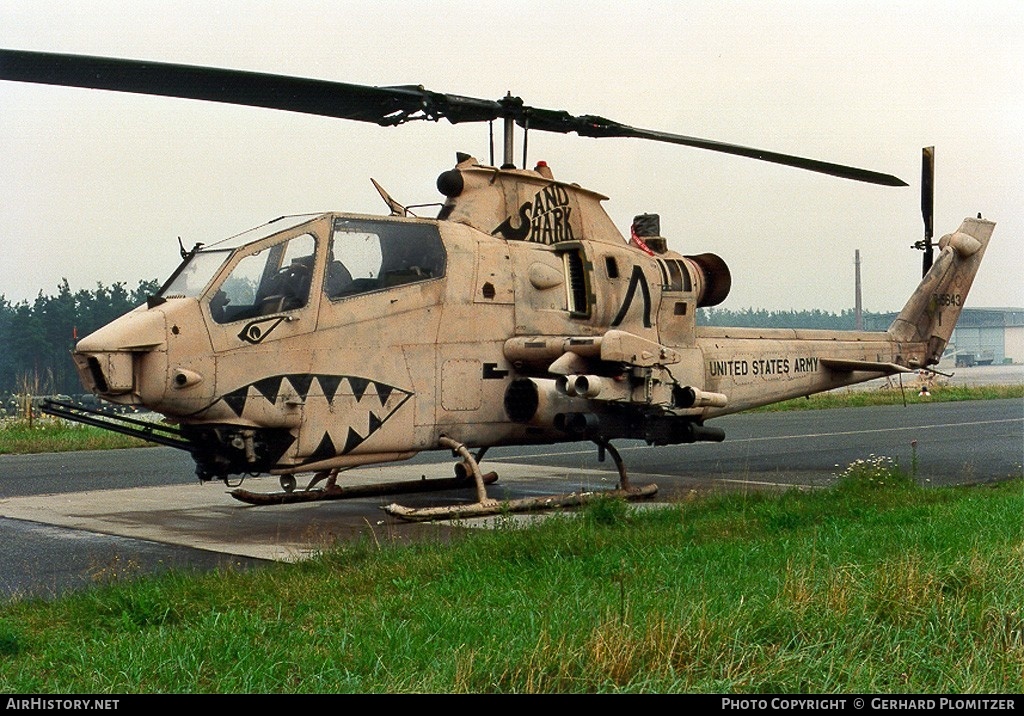 Aircraft Photo of 67-15643 / 0-15643 | Bell AH-1F Cobra (209) | USA - Army | AirHistory.net #310406