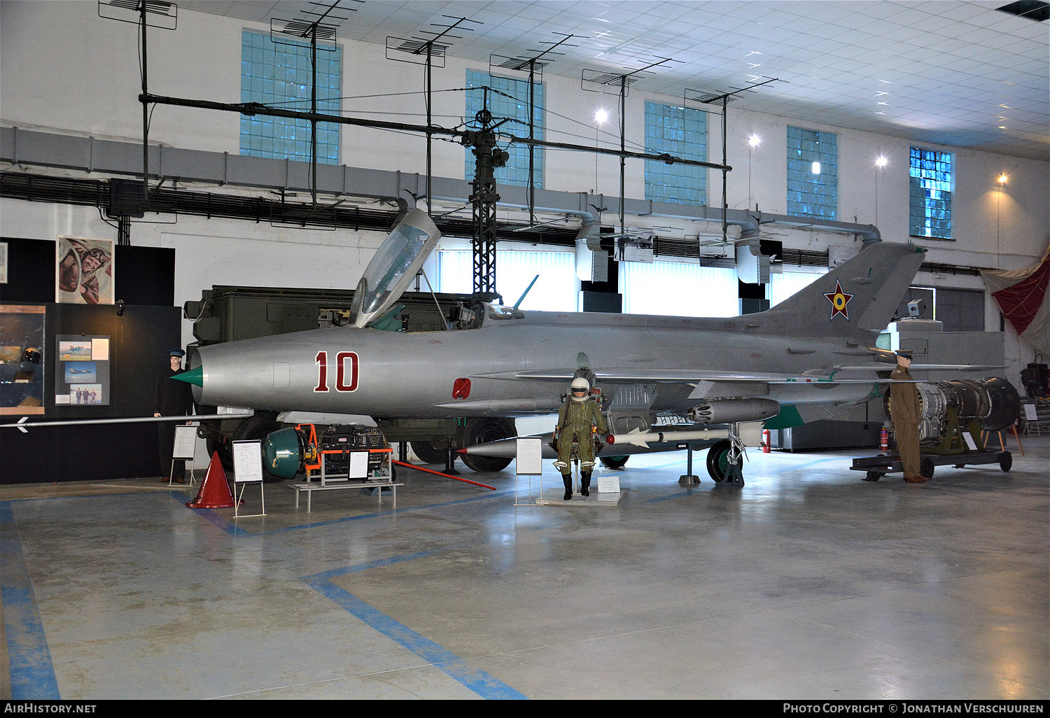 Aircraft Photo of 10 | Mikoyan-Gurevich MiG-21F-13 | Romania - Air Force | AirHistory.net #310568