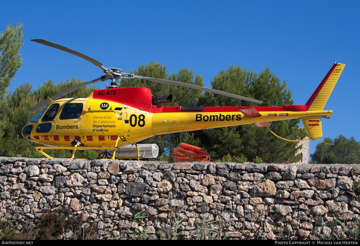 Aircraft Photo of EC-KTU | Aerospatiale AS-350B-3 Ecureuil | TAF Helicopters | AirHistory.net #310569