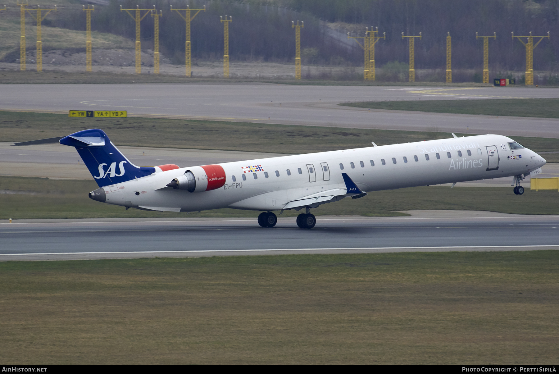 Aircraft Photo of EI-FPU | Bombardier CRJ-900LR (CL-600-2D24) | Scandinavian Airlines - SAS | AirHistory.net #310579